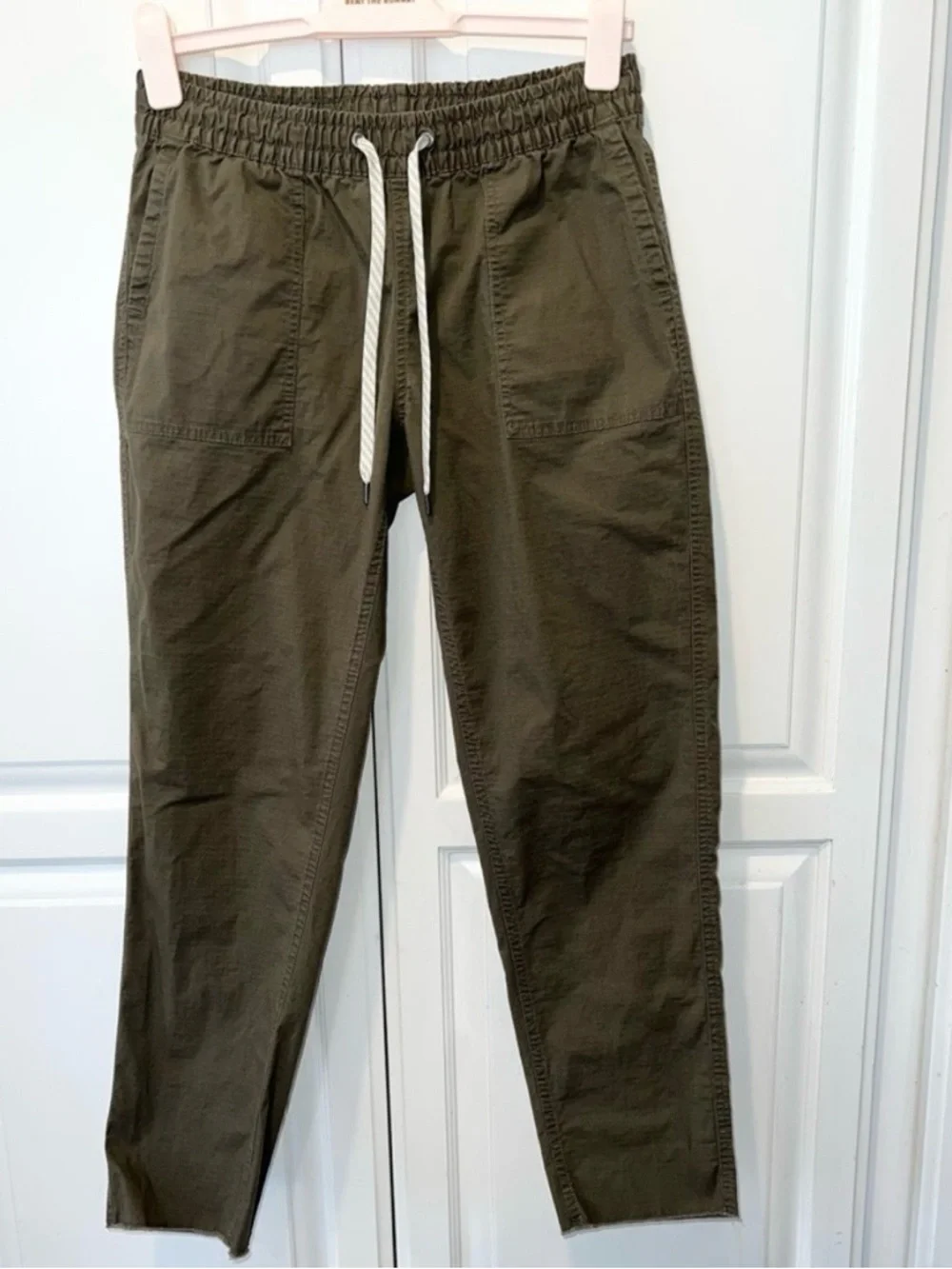 Vuori Ripstop Pants Olive Raw Hem Jogger NWOT - Picture 5 of 12